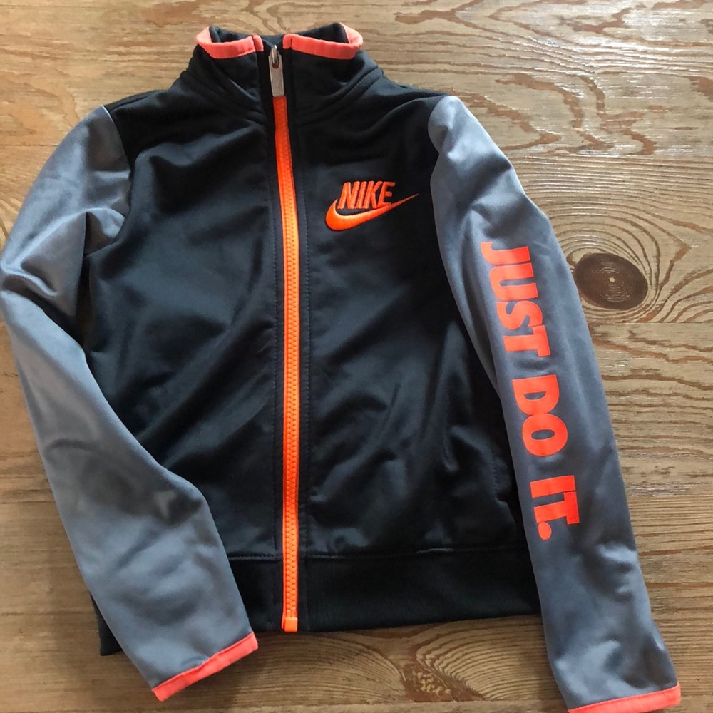 Kids Nike zip up